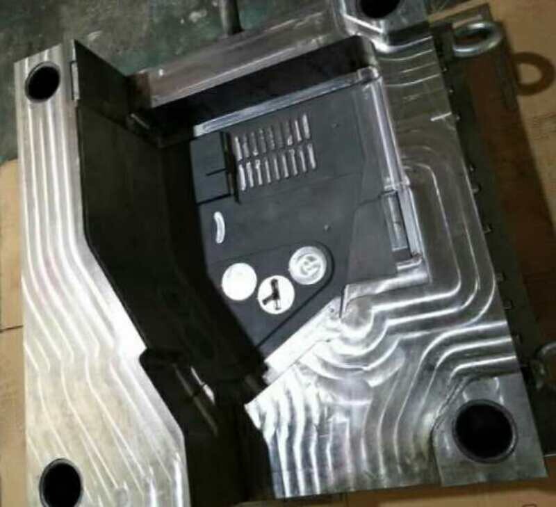 ģ